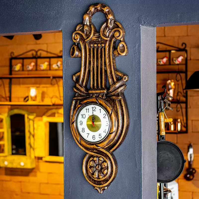 Relógio de Madeira Artesanal