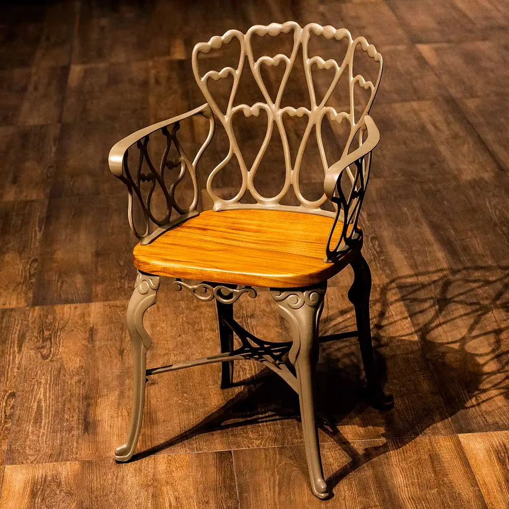 Conjunto Viena com Alumínio Fundido e Madeira Nobre Cor Fendi e Madeira