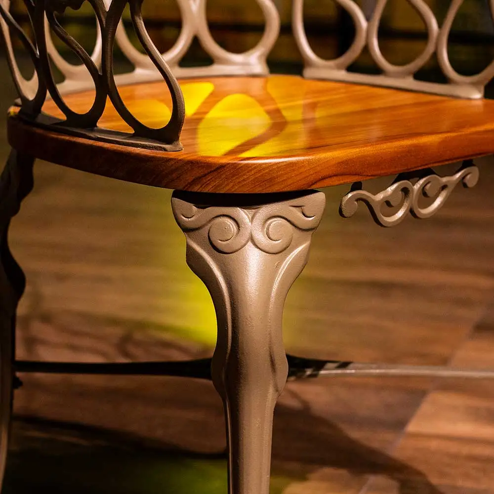 Conjunto Viena com Alumínio Fundido e Madeira Nobre Cor Fendi e Madeira